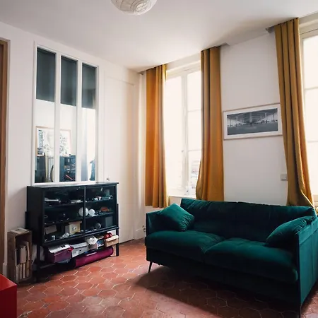Duplex Sur Cour Arboree Διαμέρισμα