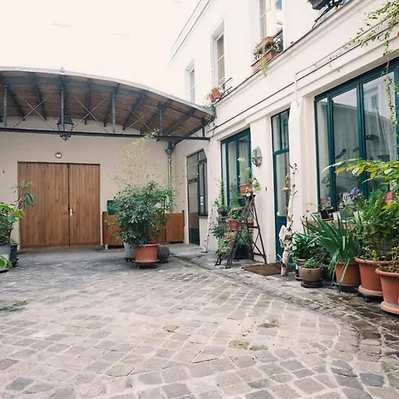 Duplex Sur Cour Arboree Διαμέρισμα