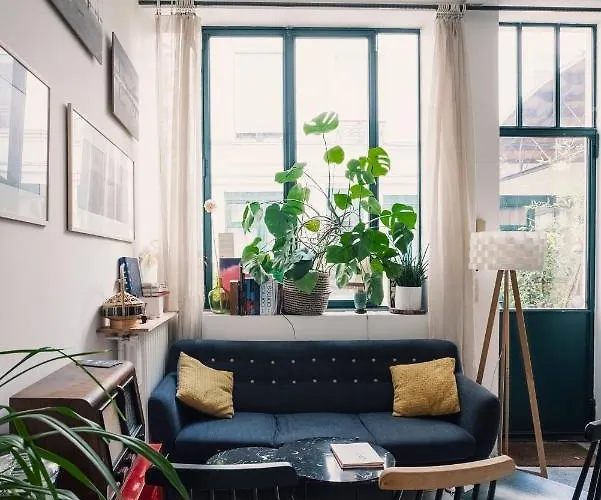 Apartment Duplex Sur Cour Arboree Paris
